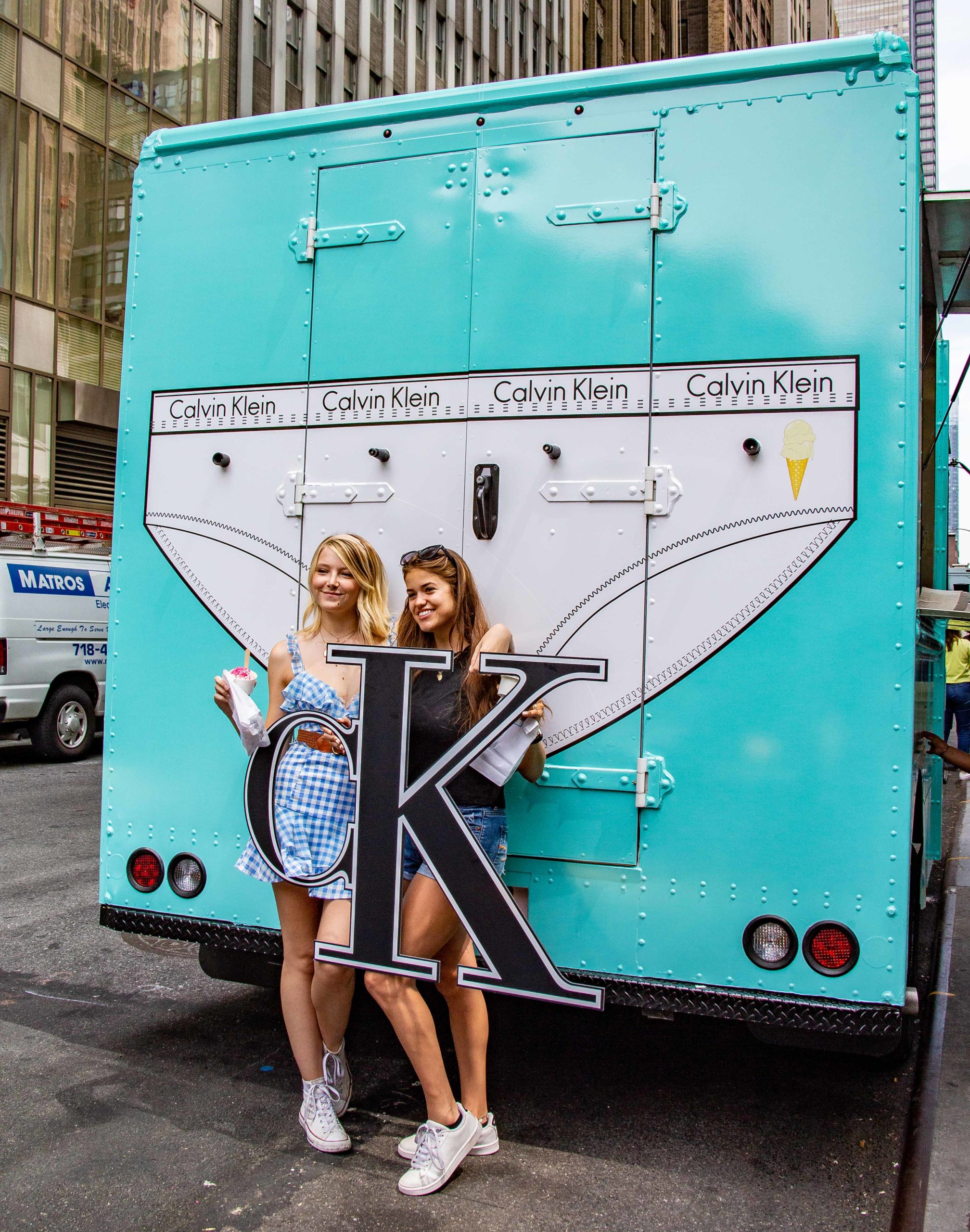 Branding on Wheels: Why Food Trucks are the Perfect Way to Promote Your Brand