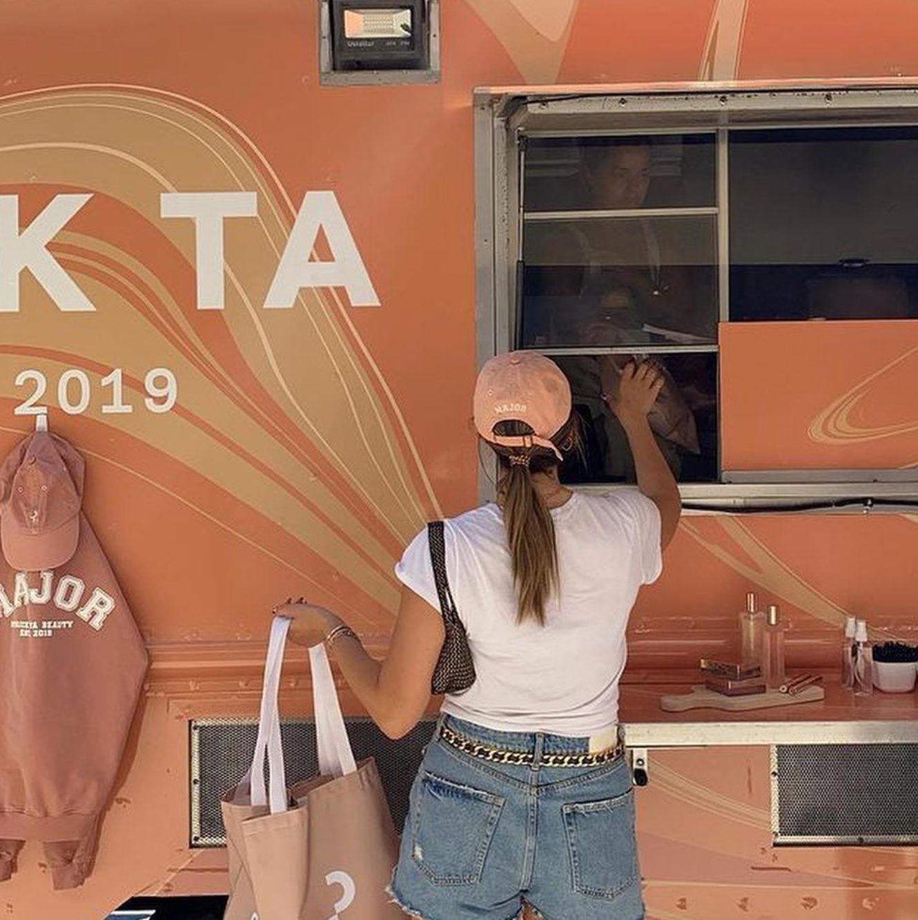 static vs mobile pop up shop rental