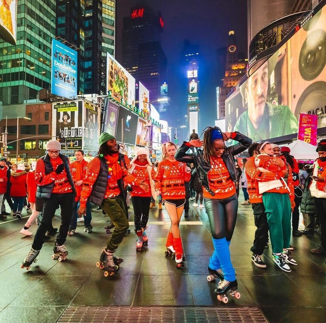 Bacardi Holiday-Themed Pop-Up Flash Mob