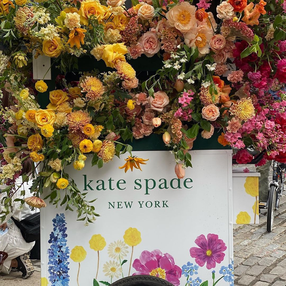 Kate Spade Mother's Day Holiday Pop-Up Flowers
