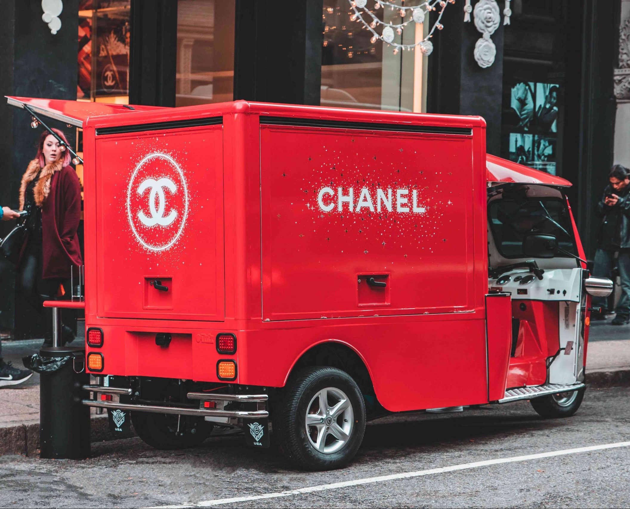 Chanel Winter Mobile Pop Up