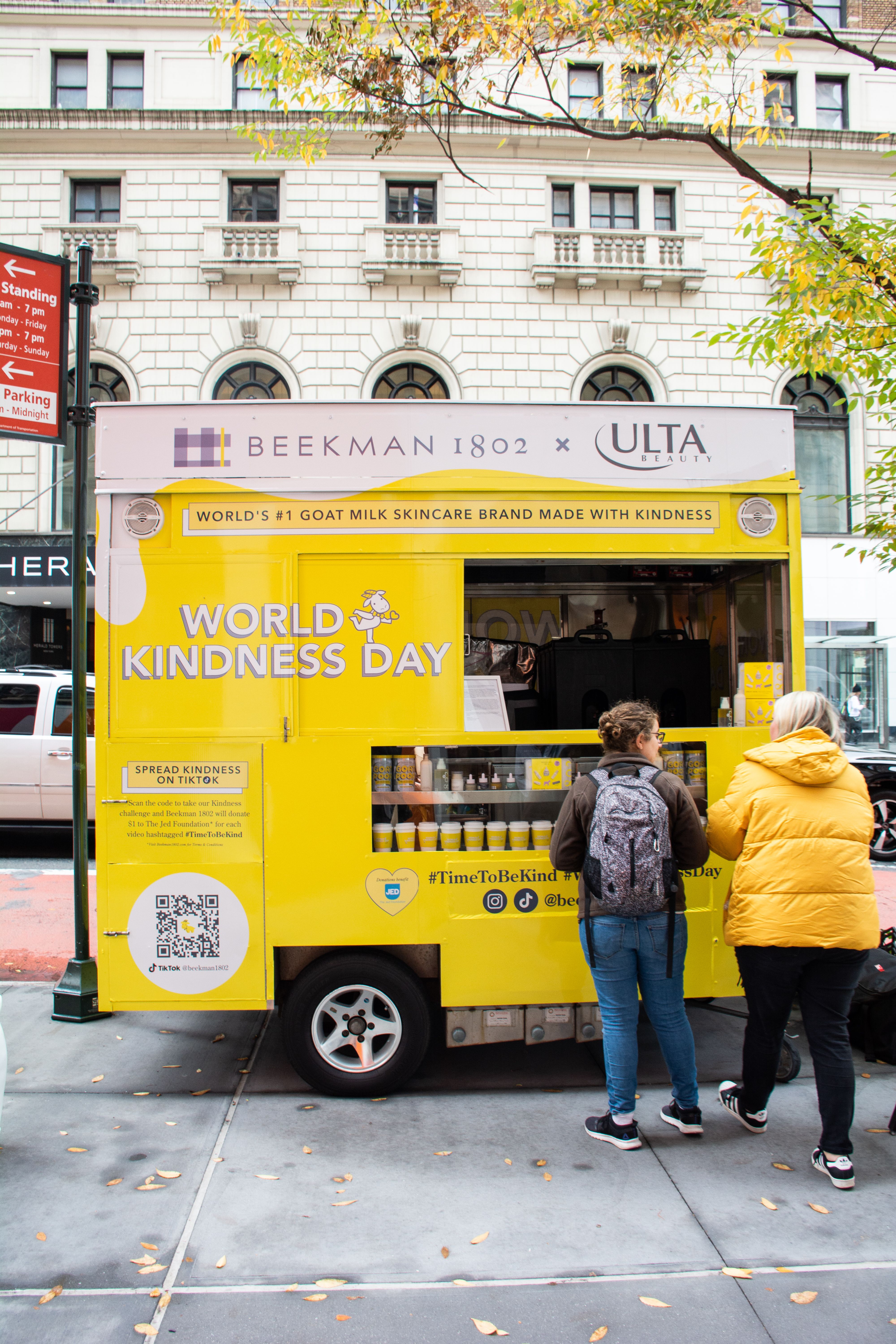 Beekman 1802's World Kindness Day holiday pop up