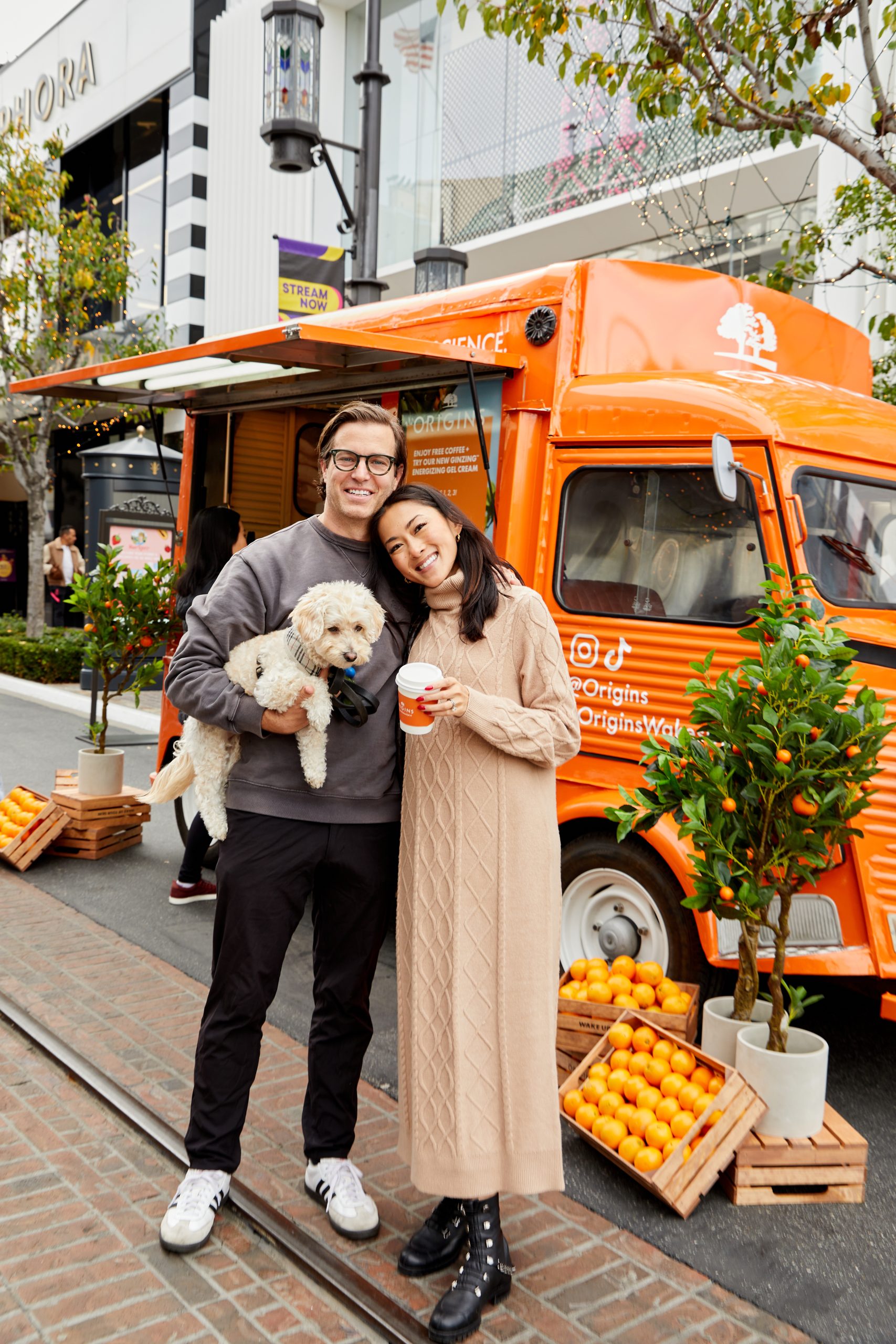 Revolutionerende presse tankskib Origins 'GinZing' Pop-Up Truck | Food Truck Promotions