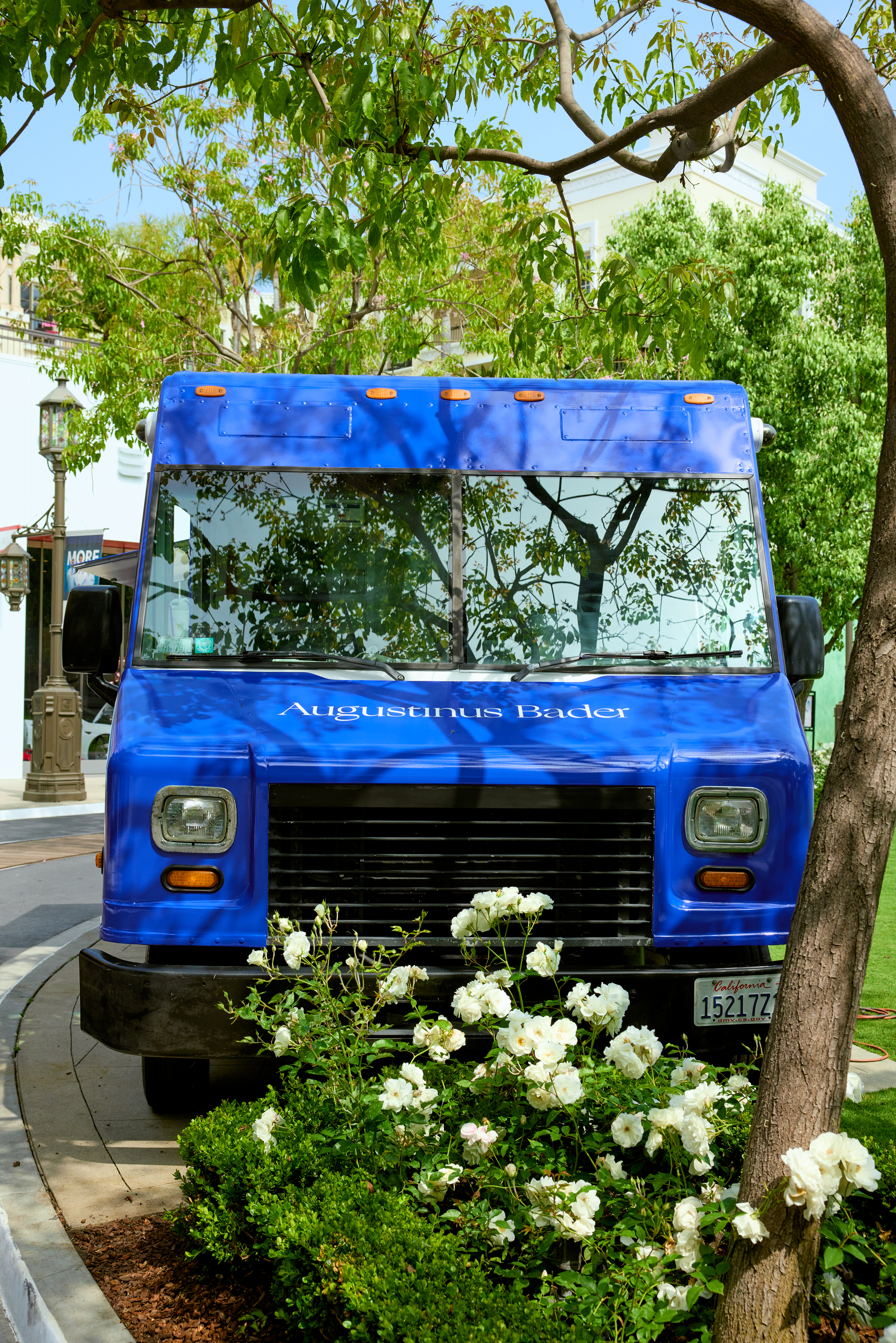 Augustinus Bader Food Truck Front of the Augustinus Bader blue branded food truck.