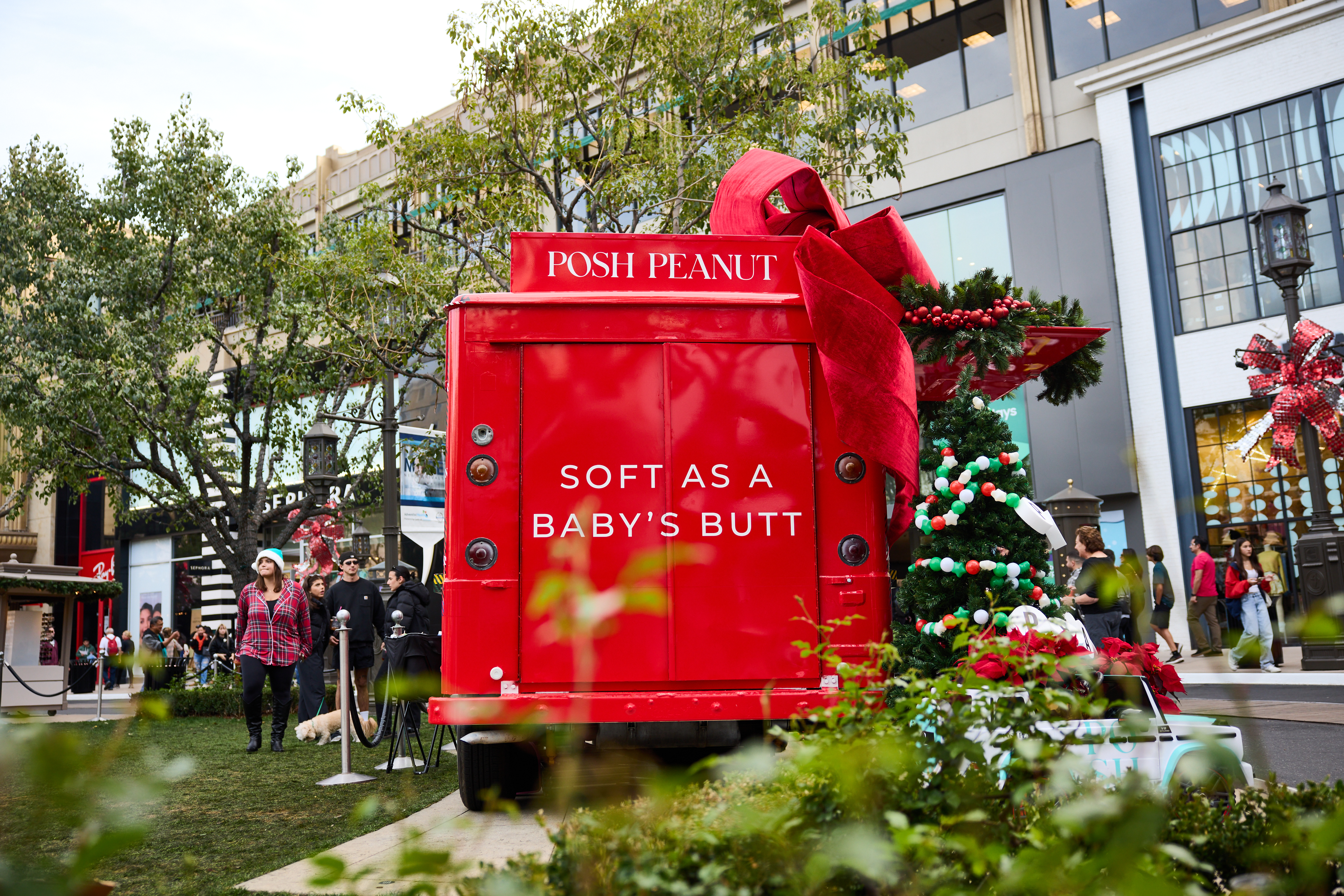 Posh-Peanut-Pop-Up-Truck Posh Peanut Allure Truck