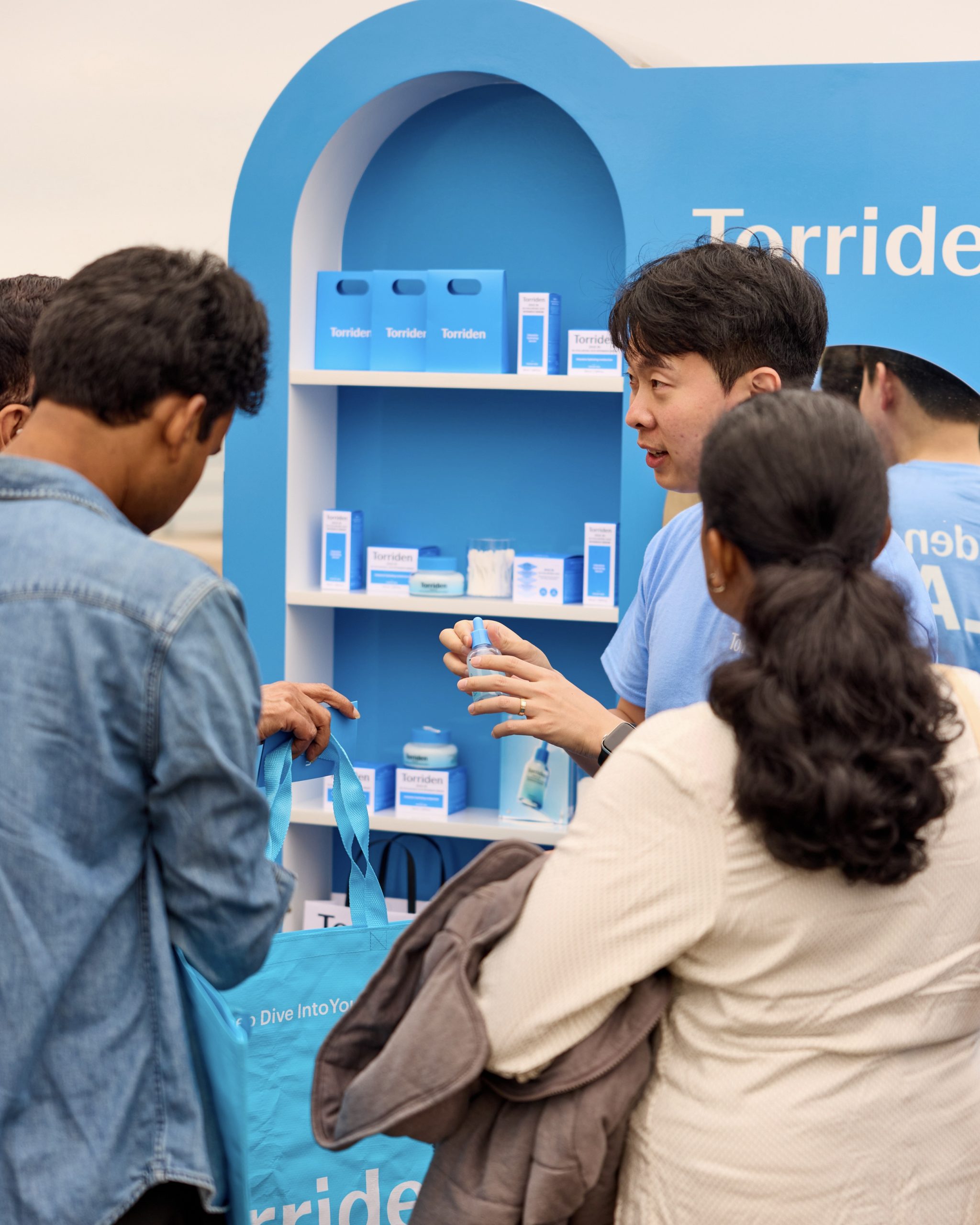 TORRIDEN SKINCARE - GLOW STATION TRUCK - POP-UP EVENT
